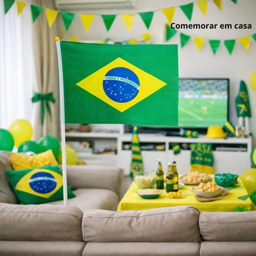 Kit C/2 Bandeiras Do Brasil Em Tecido C/haste 45x30 Copa Brasil