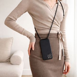 Capa com Cordão Ajustável TPU Macia Antichoque para iPhone 17 17 Air 16 16E 15 14 13 12 11 Pro Max – Modelo Novo em Oferta na Shopee