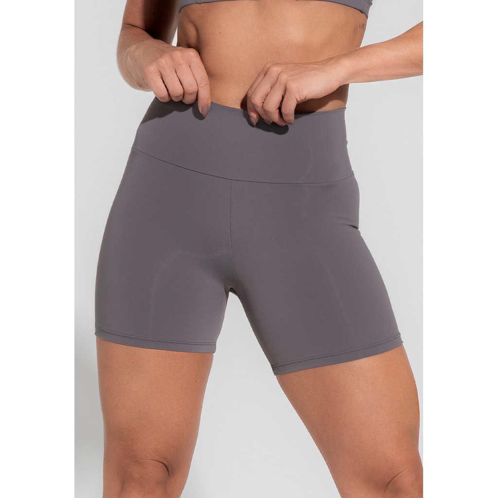 SHORT FITNESS FEMININO COM BOLSO NO CÓS BÁSICO DLK · foto 2