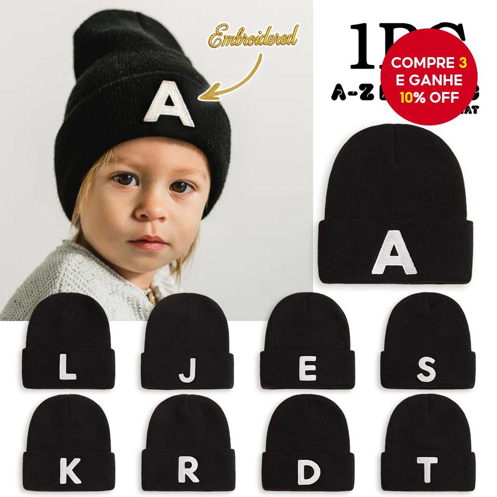  Um gorro preto de malha de 26 letras, moderno e versátil, quente e confortável, é adequado para crianças de 3 a 8 anos