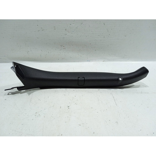 Moldura Interna Tampa Traseira Esquerda Citroen C3 2014/2017