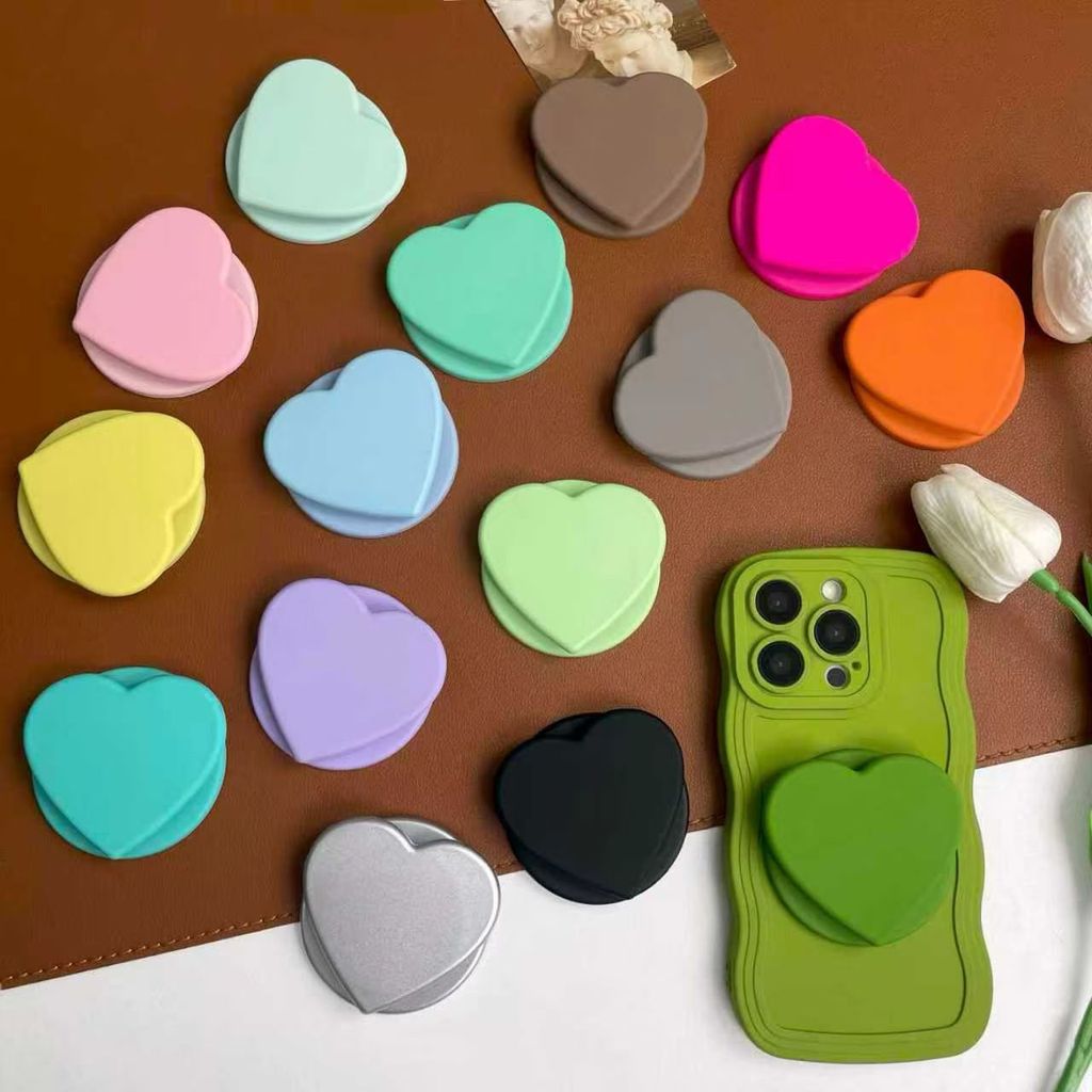 Capa de silicone em formato de coração de cor sólida, design simples, compatível com suporte magnético MagSafe, sucção s