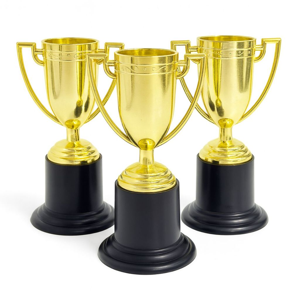 Kit 3 Mini Troféu Dourado Decorativo 9,5cm Doces Festas Aniversário Lembrancinhas Prêmio Miniatura