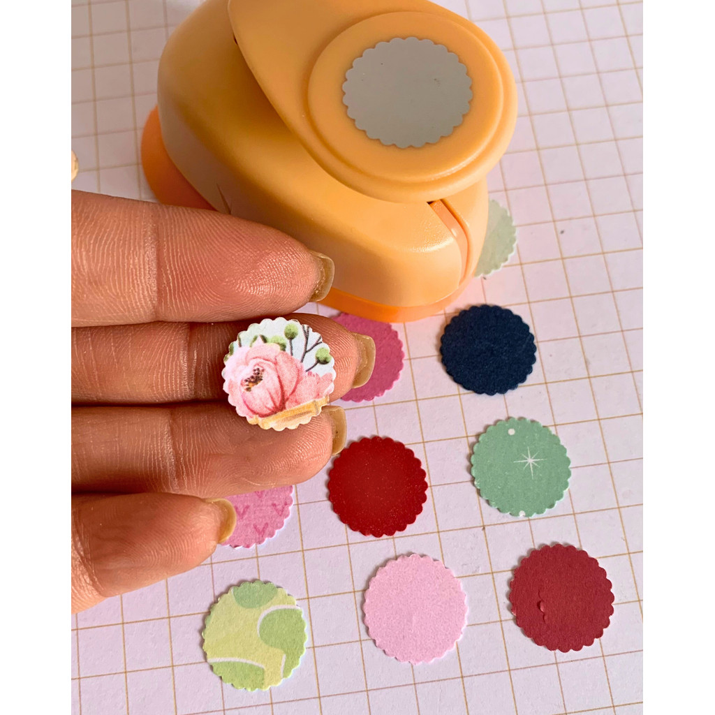 Furador Mini Círculo Escalope 1,5cm Colcha de Retalhos em Oferta na Shopee