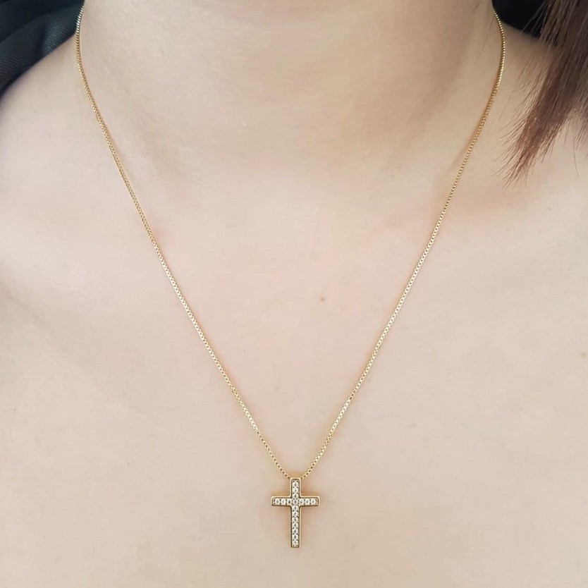 Colar Feminino Corrente Veneziana Banhada a ouro 18k + Pingente Cruz Cravejada Zirconias Choker Blogueira