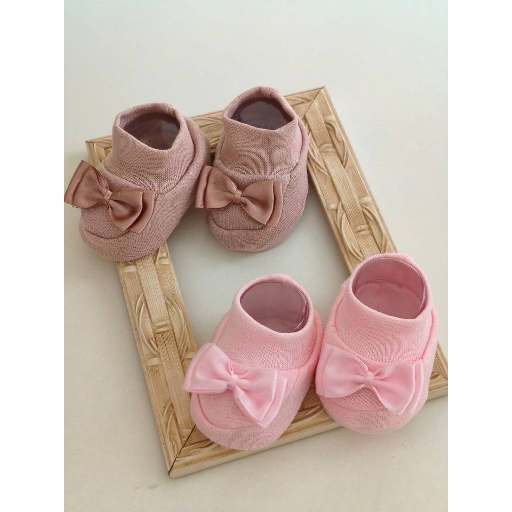 kit c/2 sapatinho tipo meia recem nascido  menina bebe fofura em Oferta na Shopee