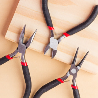 Kit 3 Mini Alicates Preto Bico Redondo, Meia Cana Liso e Corte Diagonal em Oferta na Shopee