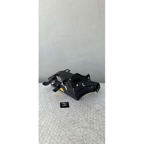 Suporte Fixação Farol Bmw X1 Direito 2017