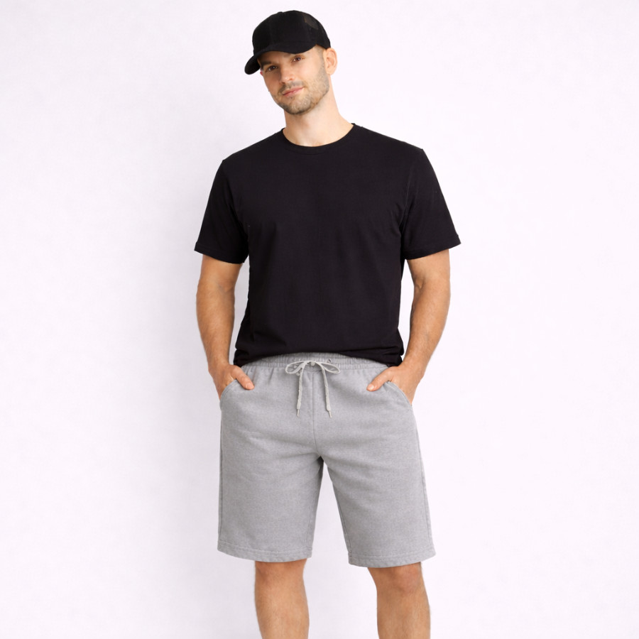 Kit Bermuda Moletom Camiseta Manga Curta Boné Estilo Urbano Conjunto Unissex Verão