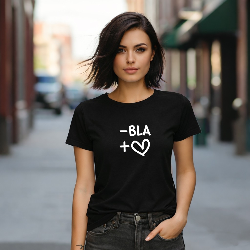 Camiseta Feminina 100% algodão Estampada Menos Bla Mais Amor Frases Escritos Diversos Moderna Confortavel 100% Algodão