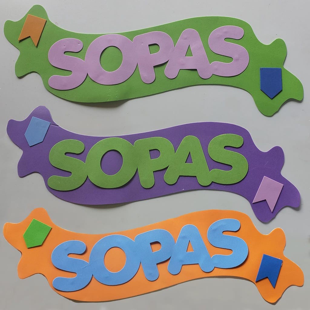mini faixinha para decoraçao  barraca  festa junina com escrita diversas em  EVA