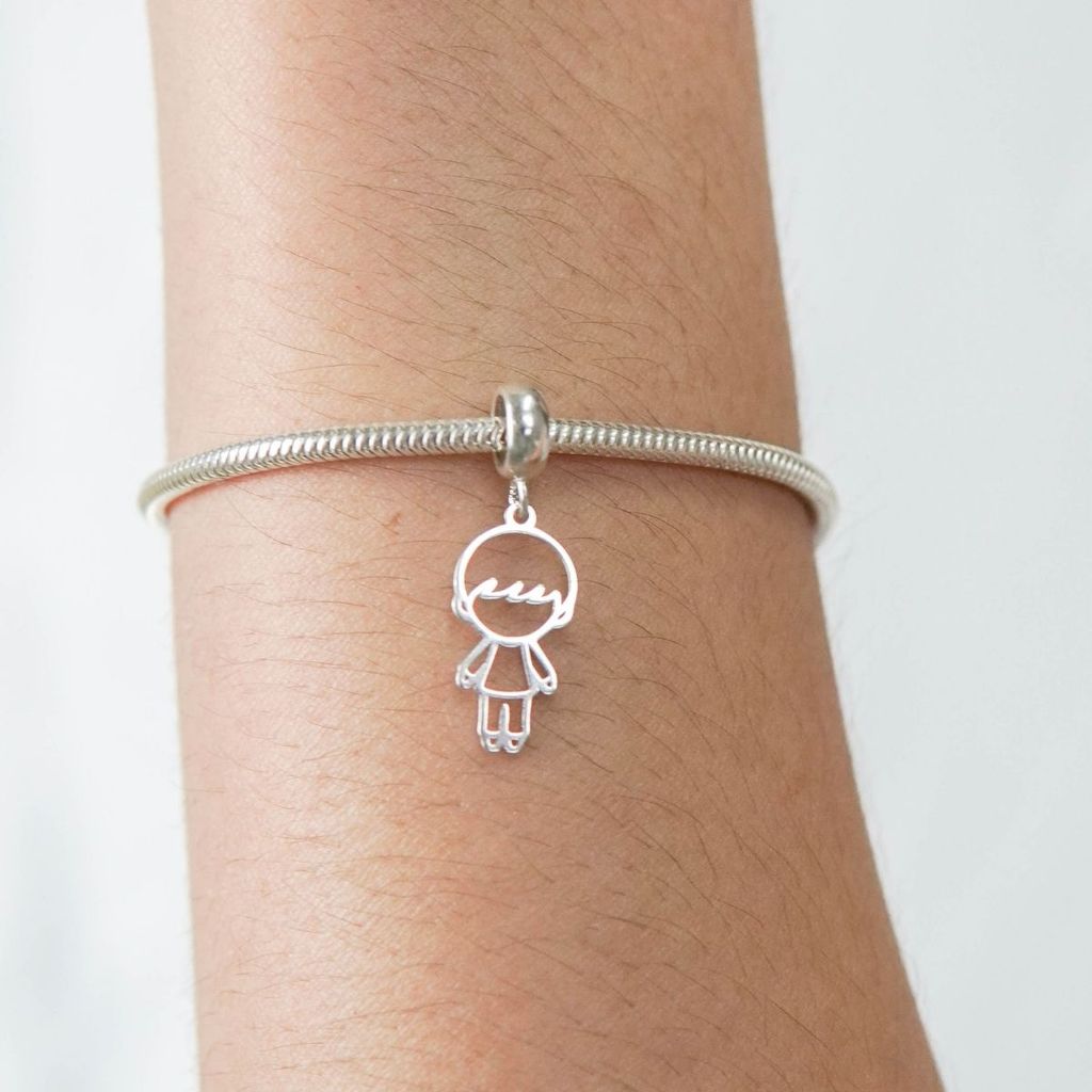 Pingente berloque menino vazado prata 925