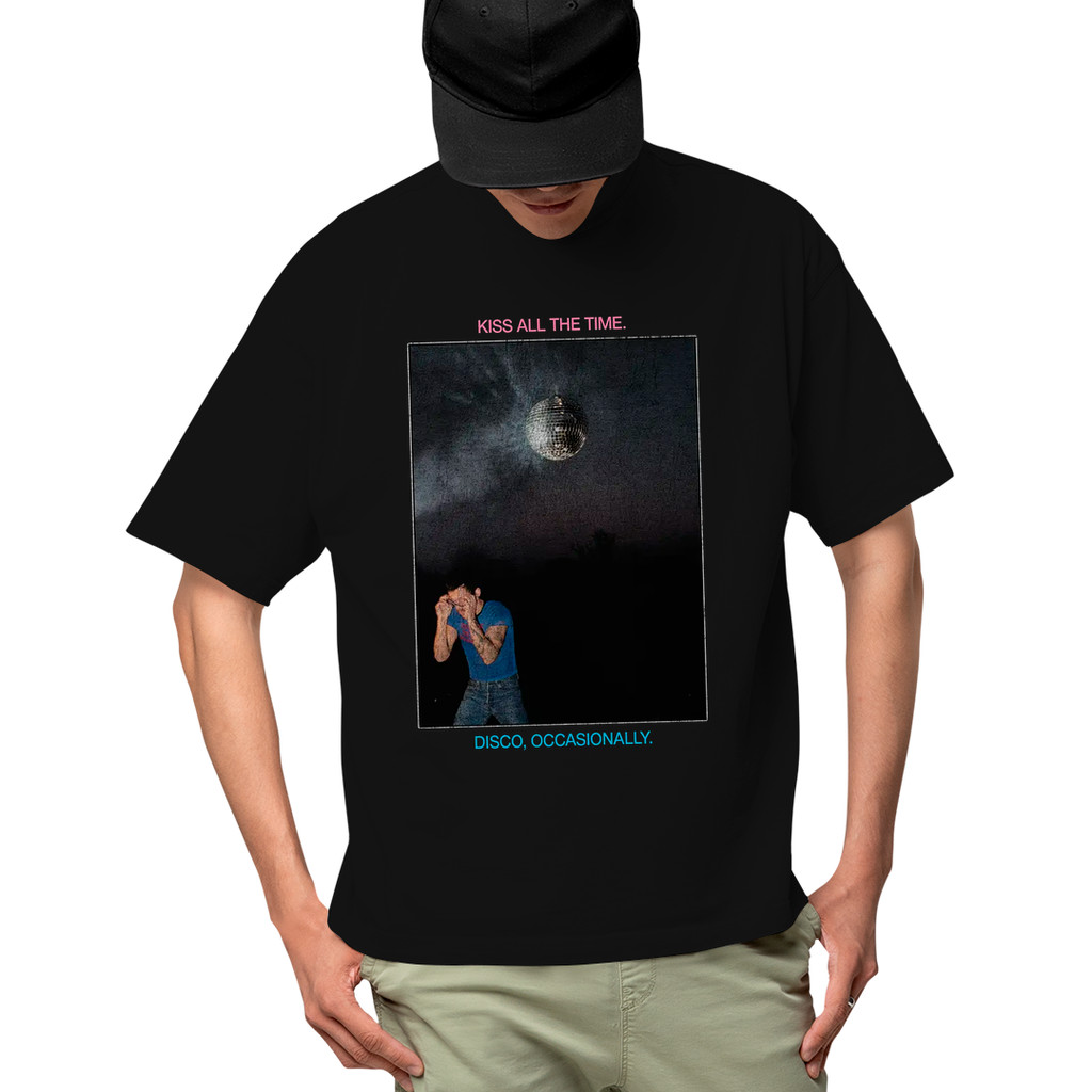 Camiseta Algodão Unissex Harry Kiss All The Time Disco Occasionally Glasses