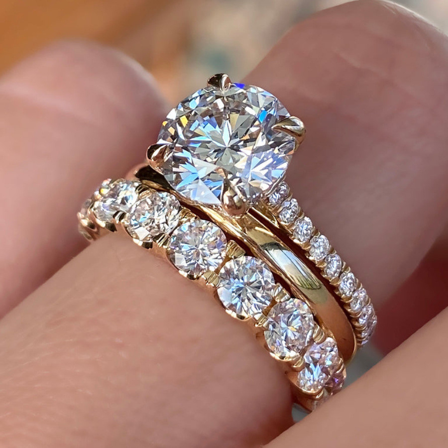Anel Elegante E Luxuoso De Três Conjuntos Com Cinco Garras Incrustadas Para Mulheres