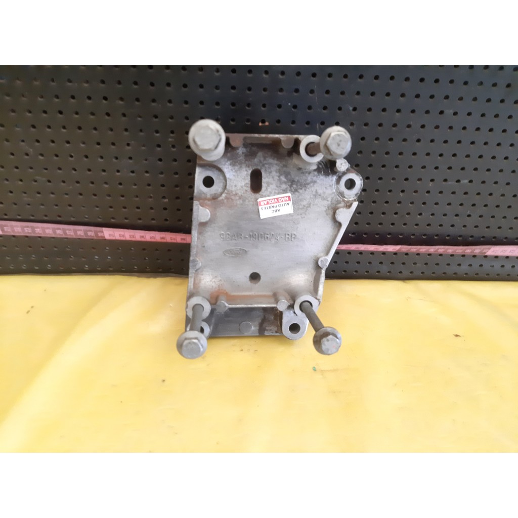 Suporte Compressor Ar Condicionado Ford Focus 1.8 16v 2002