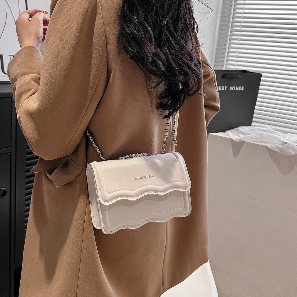 Bolsa Pequena Feminina De Ombro Alça Transversal Corrente Couro PU X225  TM em Oferta na Shopee