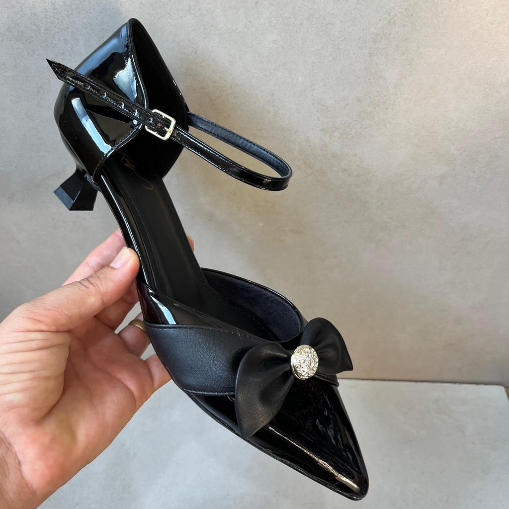 Scarpin SlingBack Preto Verniz Detalhe Laço -  salto baixo /scarpin feminino /Salto Taça 3cm