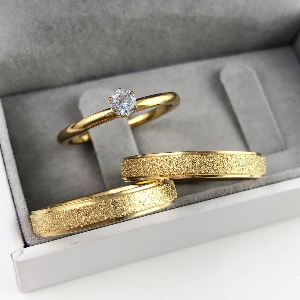 par de aliança jateada anatômica fina 4mm noivado casamentocom anel solitario em Oferta na Shopee