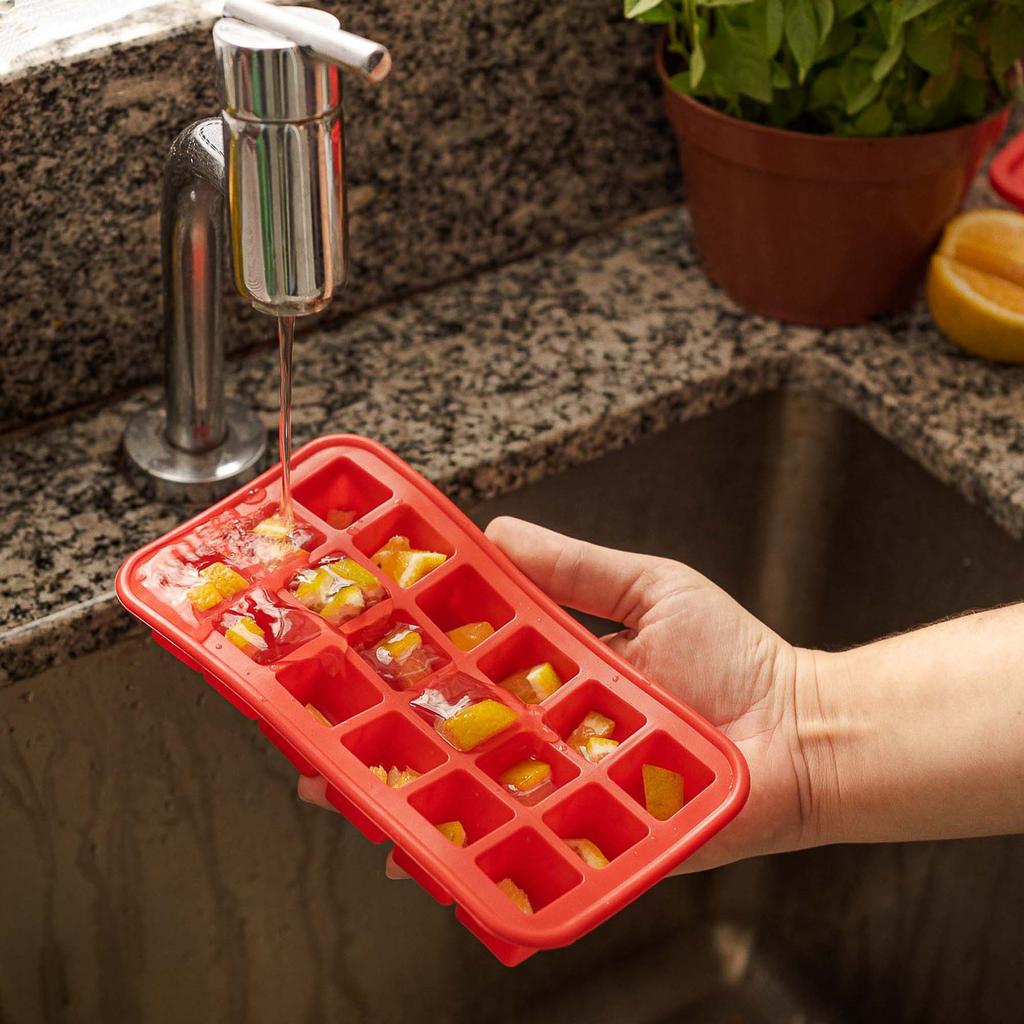 Forma de Gelo de Silicone Para 18 Cubos Mozcada — imagem 2 de 2