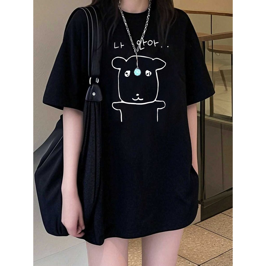 Camiseta Feminina Larga Drop Shoulder Estampa Japonesa Coreana Cachorrinho Cartoon Elegante Confortável Fofa Casual