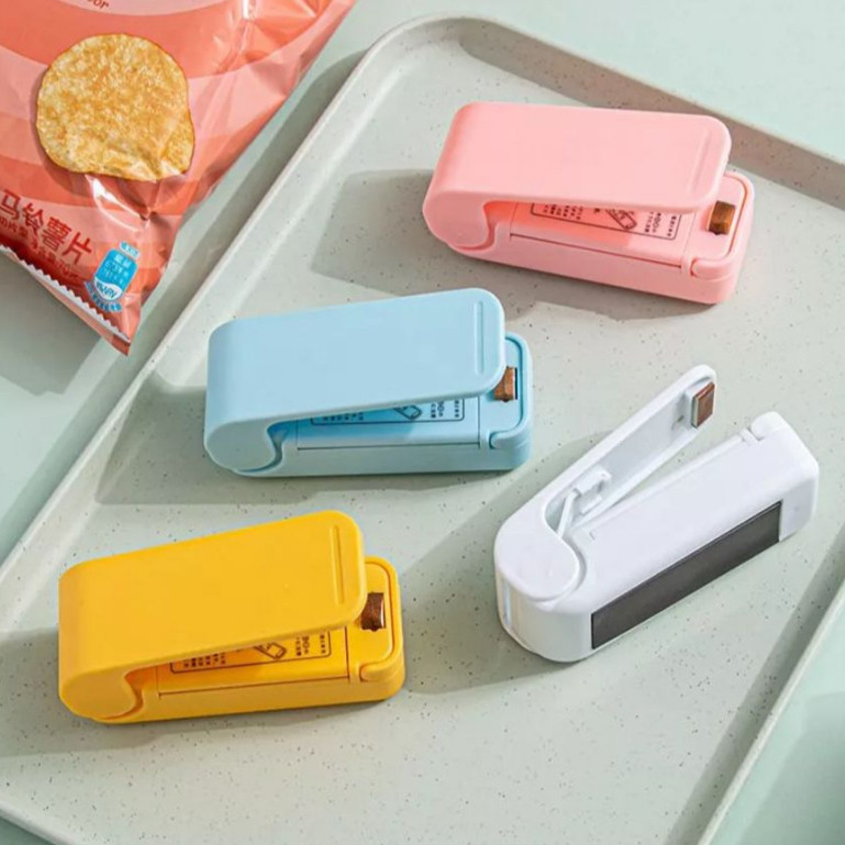 Mini Seladora Portátil 9x5cm Lacradora Embalagens Plásticos A Pilha Para Cozinha Multiuso