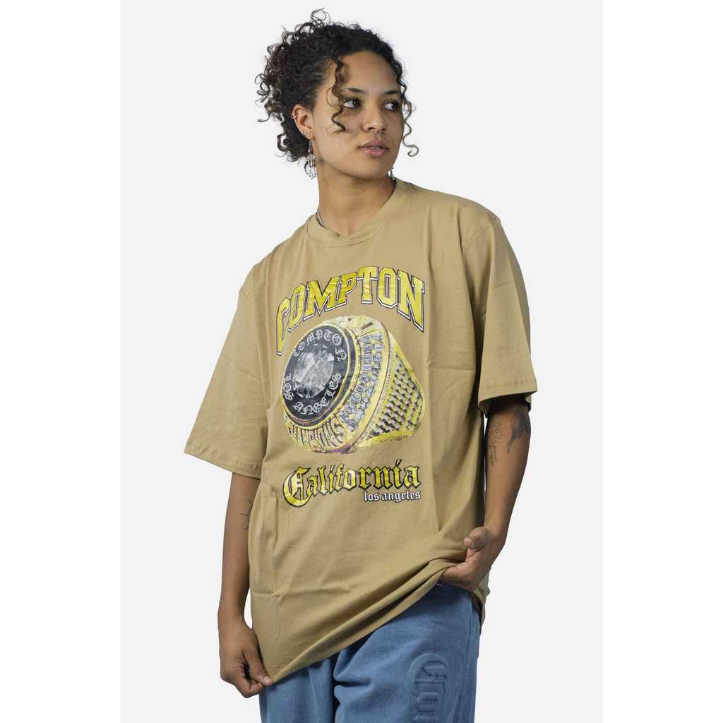 Camiseta Compton Oversized Champion Rings Caqui