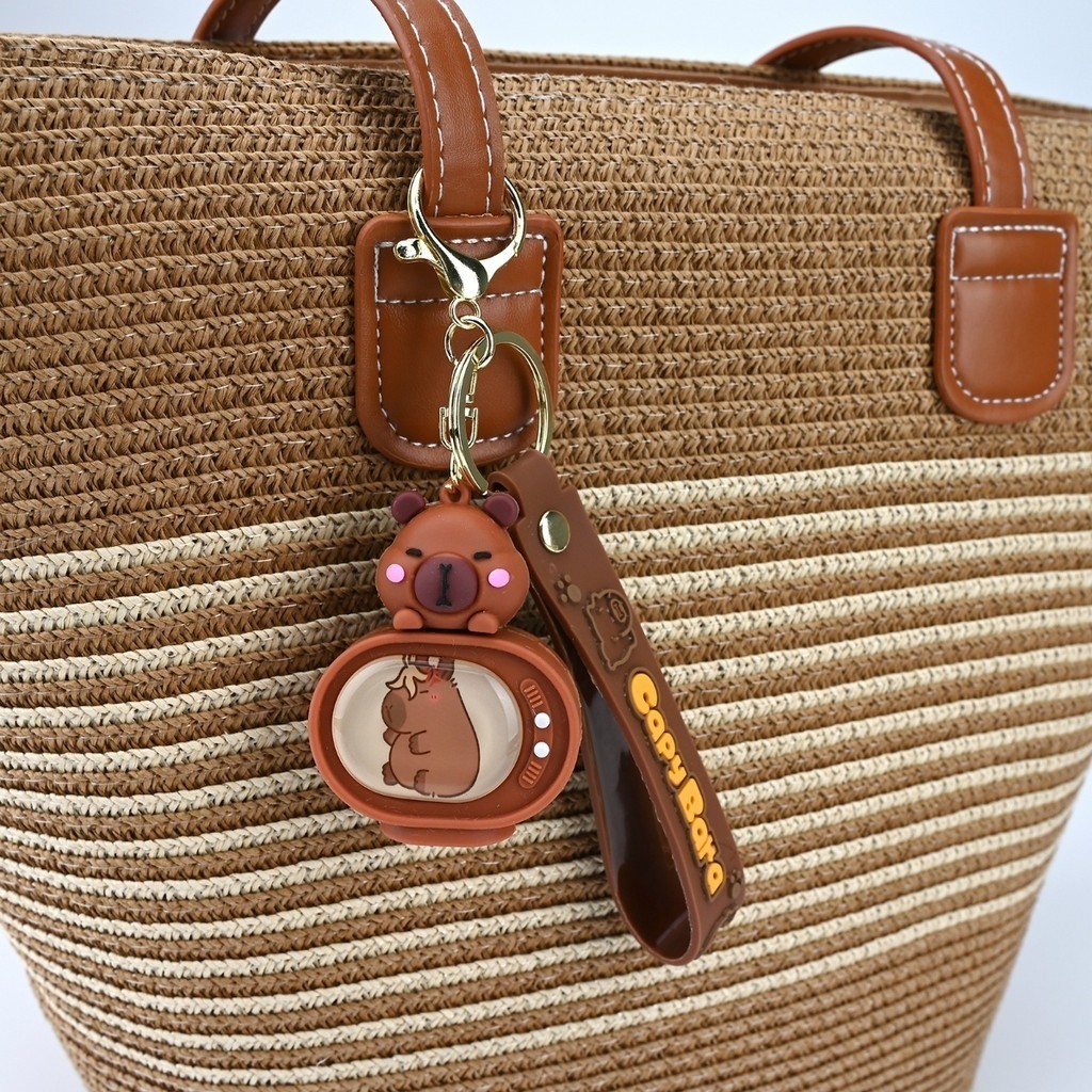 Chaveiro com iluminação LED, pingente de bolsa, capivara, formato de TV, joia portátil para meninas  aleatório