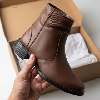 Bota Feminina Cano Curto Marrom Sintética Siroco Salto Baixo Confortável Casual Elegante Dia a Dia em Oferta na Shopee