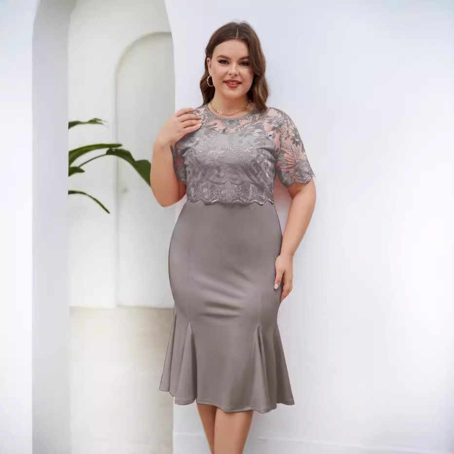 Vestido feminino vestido plus size Saia europeia americana de tamanho grande com costura bordada vestido longo feminino