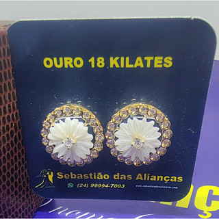 Brincos Diamantes Ouro 18 Kilates Peso 4.58 Gramas Cabeça 21 mm Diamantes 2 mm e 1 mm