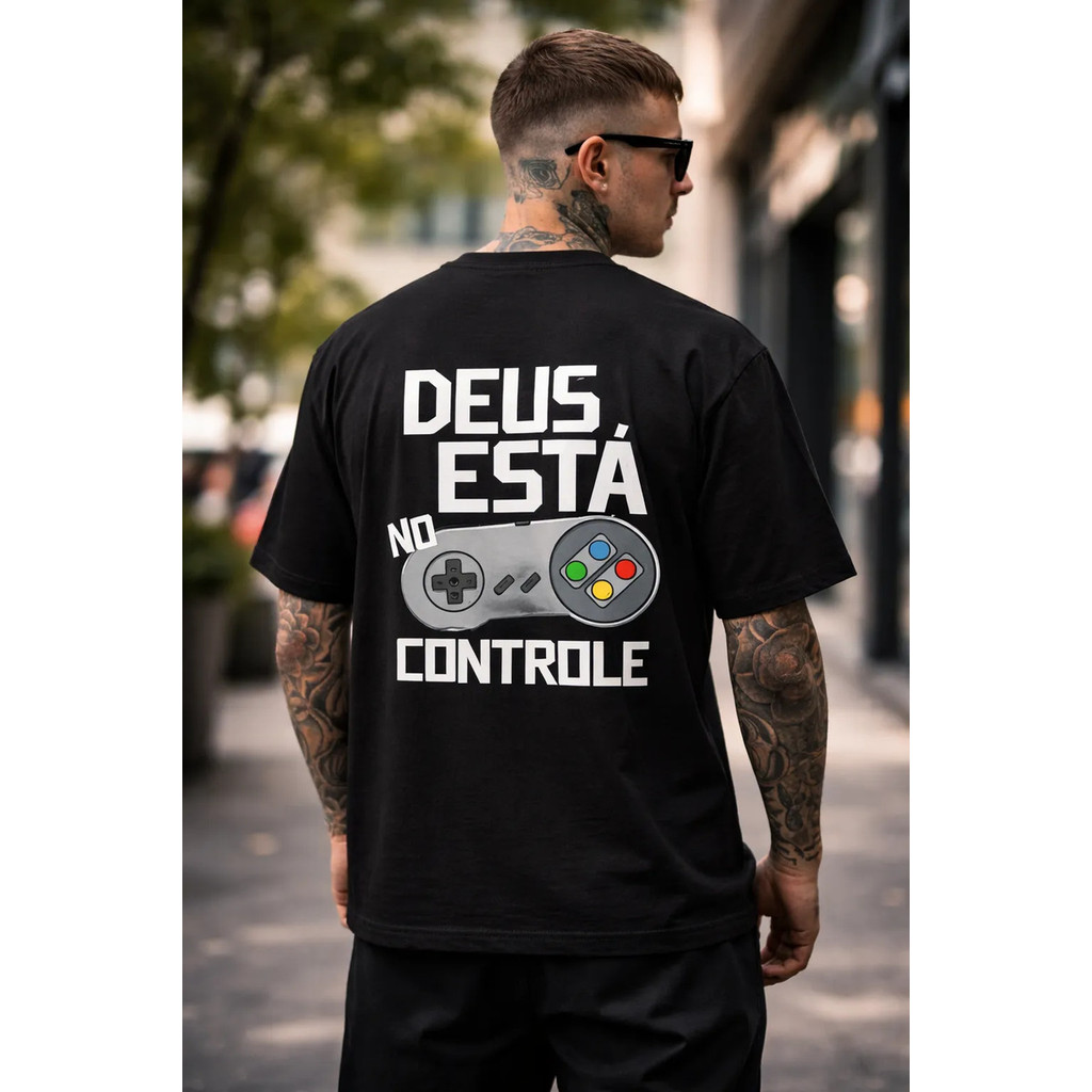 Camiseta Oversized Masculina Deus Está No Controle