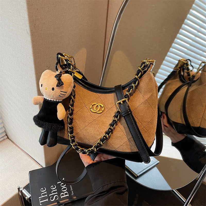 Bolsa de Mão de Camurça com Corrente e Anel Duplo C, Bolsa Transversal Vintage com Patchwork Fosco, Bolsa de Ombro Estil