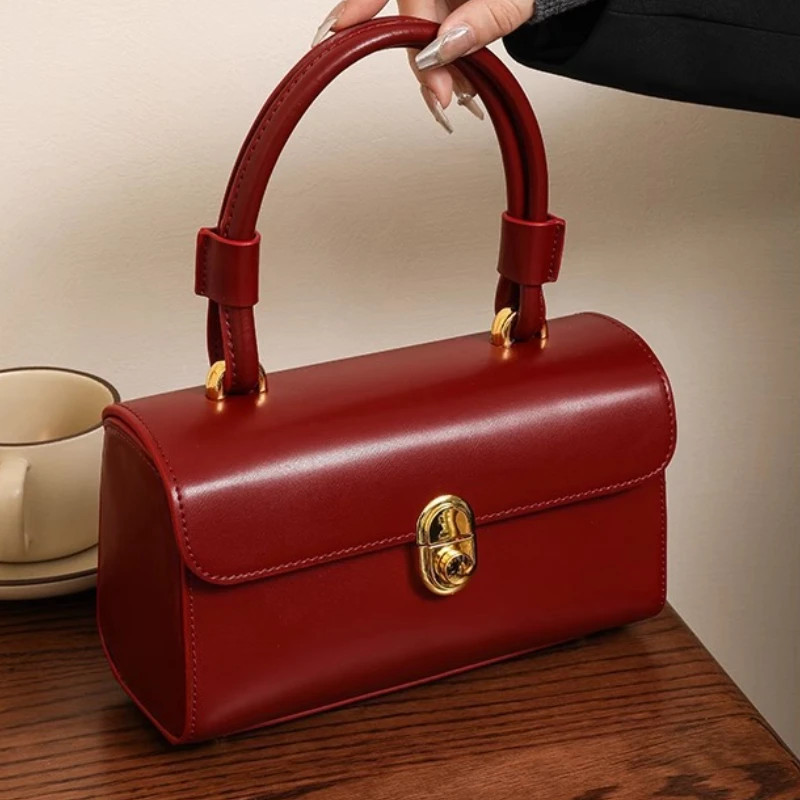 Mulheres Vermelho Quadrado Bolsa De Couro Do Plutônio Flip Ombro Alta Qualidade Grande Capacidade Elegante Multifunciona