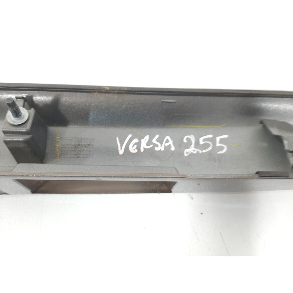Moldura Luz Placa Nissan Versa 1.6 2011 2012 2013