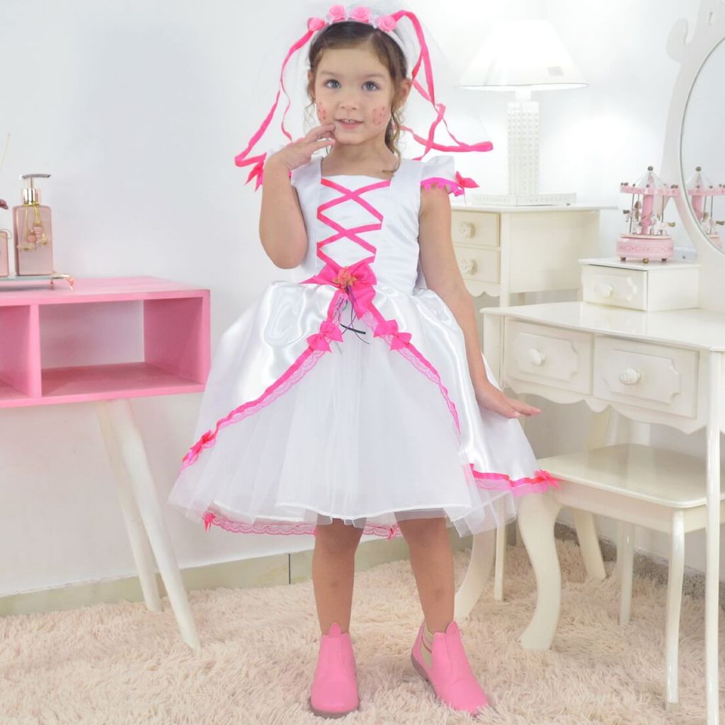Vestido Noivinha de Festa Junina Branco e Rosa com Véu