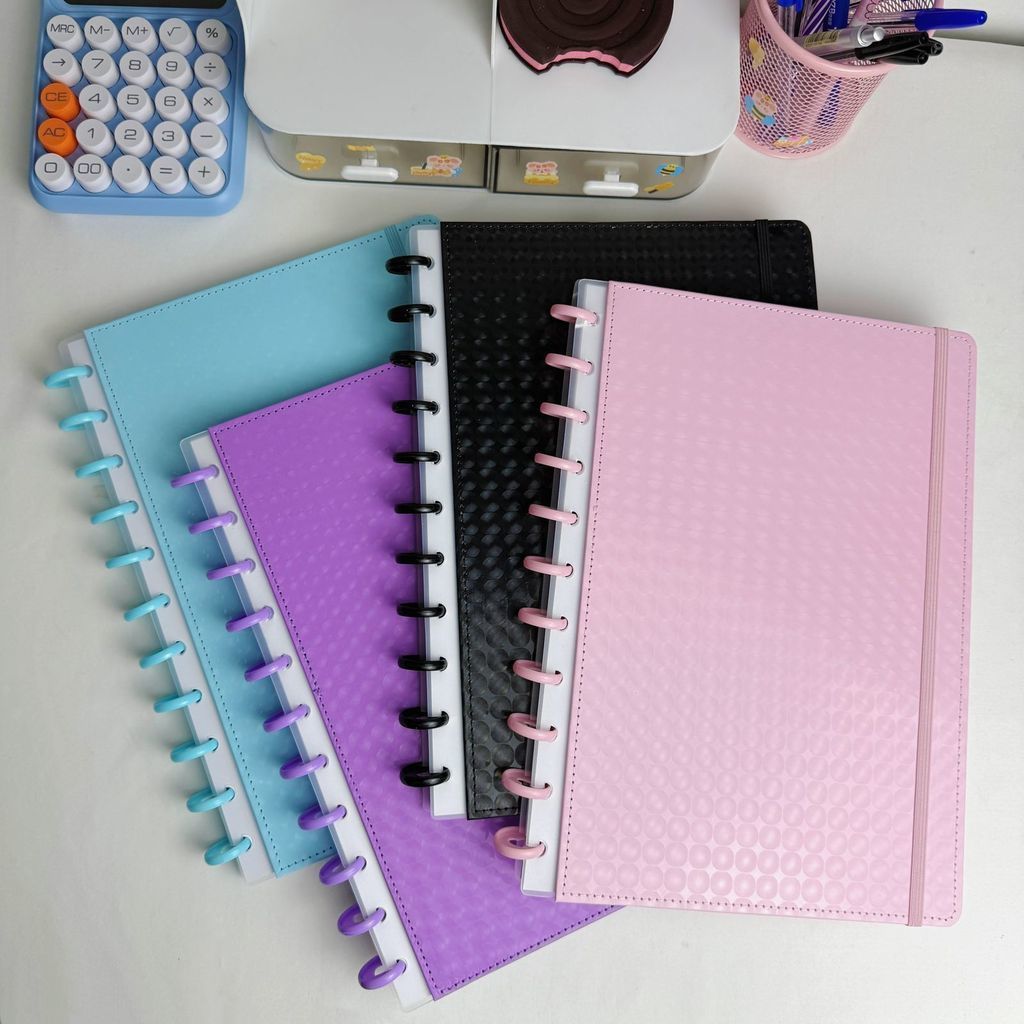 Caderno Inteligente Universitário com Discos 8/10/11 – Cor Lisa com Reflexos 3D | Papelaria Criativa