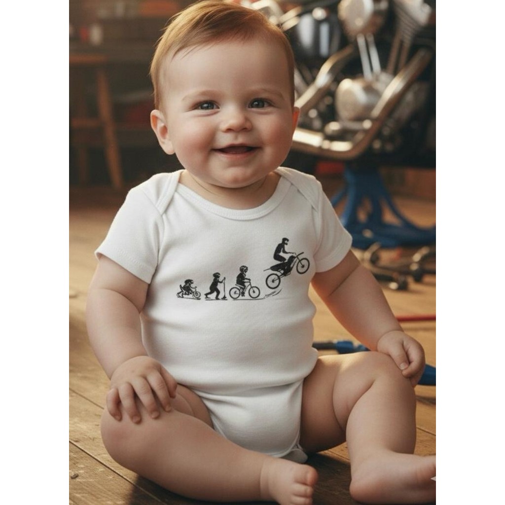 Body Bebê Menino Tema Moto Futuro Piloto Radical De Velotrol a Motocross Evolução Duas Rodas Motoqueiro / Trilheiro