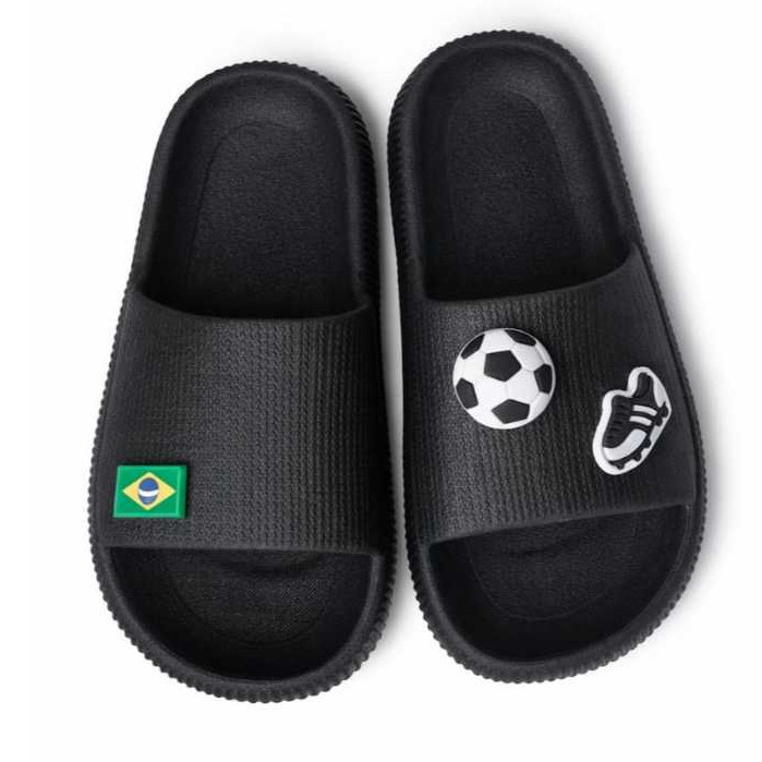 CHINELO NUVEM MENINO FUTEBOL BRASIL COPA BOLA  CHUTEIRA  CONFORTO E ESTILO