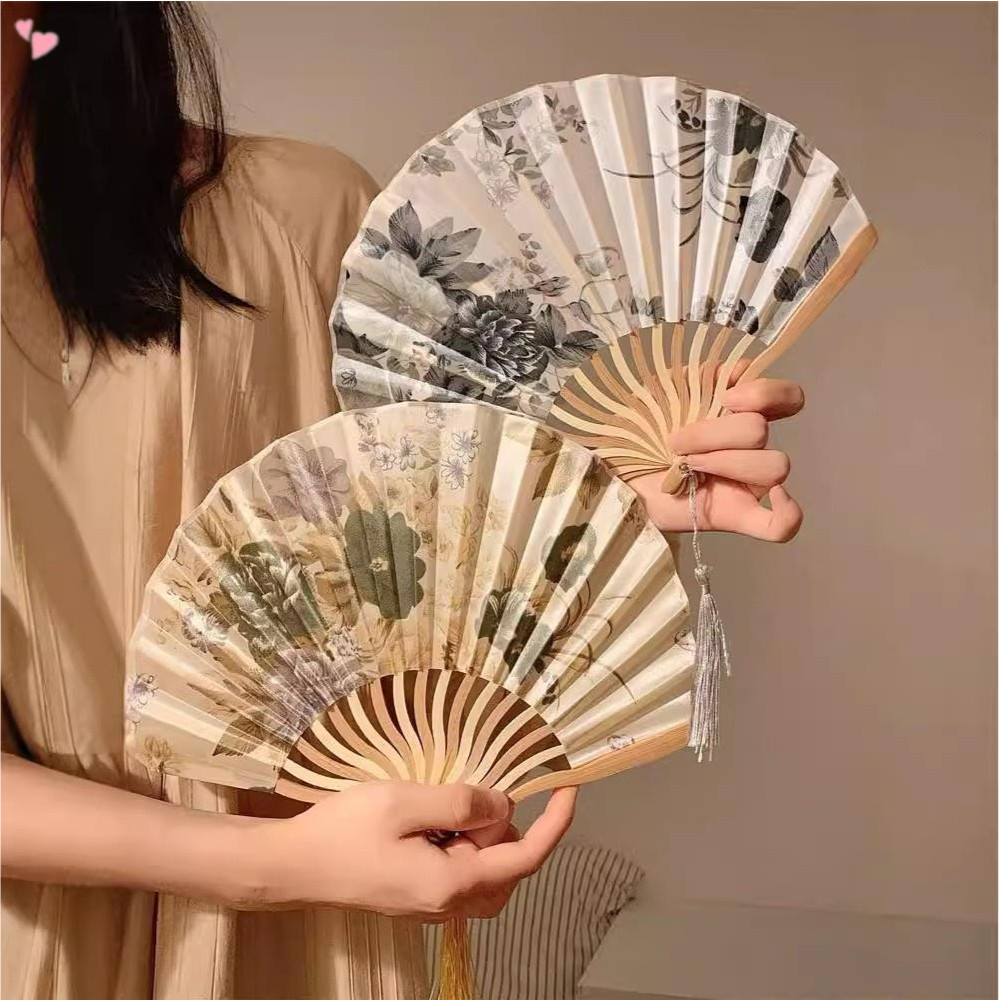 Leque Em Forma De Concha Estilo Chinês , Pano De Seda Dobrável , Pintura A Tinta , Leques Com Borla , Mulheres Dançando 