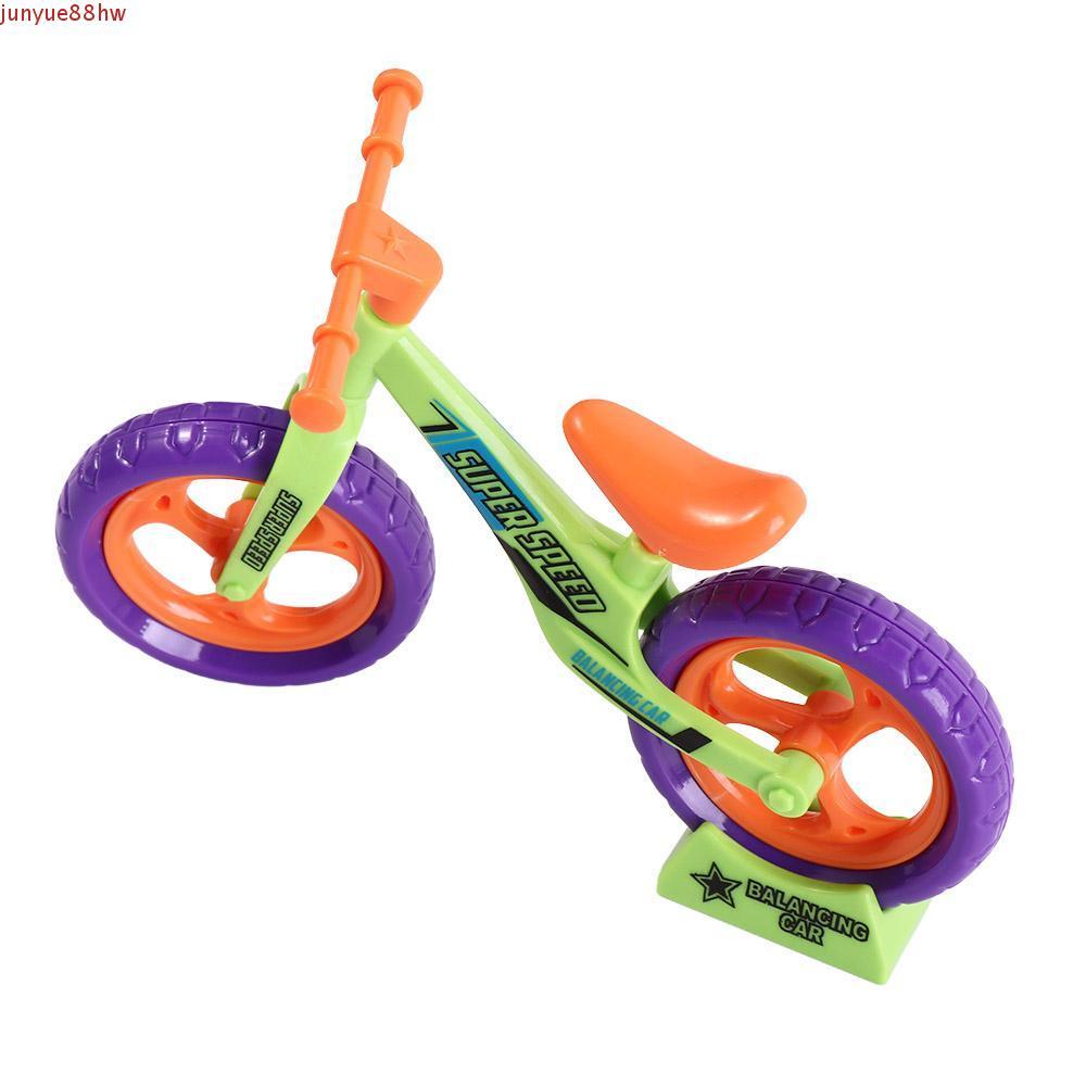 JUNYUE Montado Brinquedo De Ornamentos De Carro De Equilíbrio , Mini Bicicleta De Rabanete Em , Jogo Esportivo