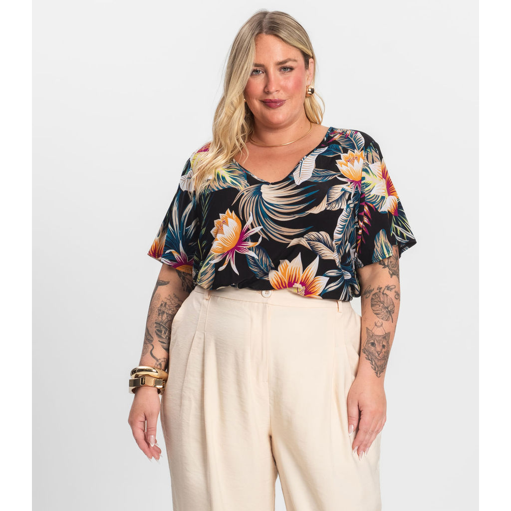 Blusa Feminina Plus Size Infinita Cor Preto