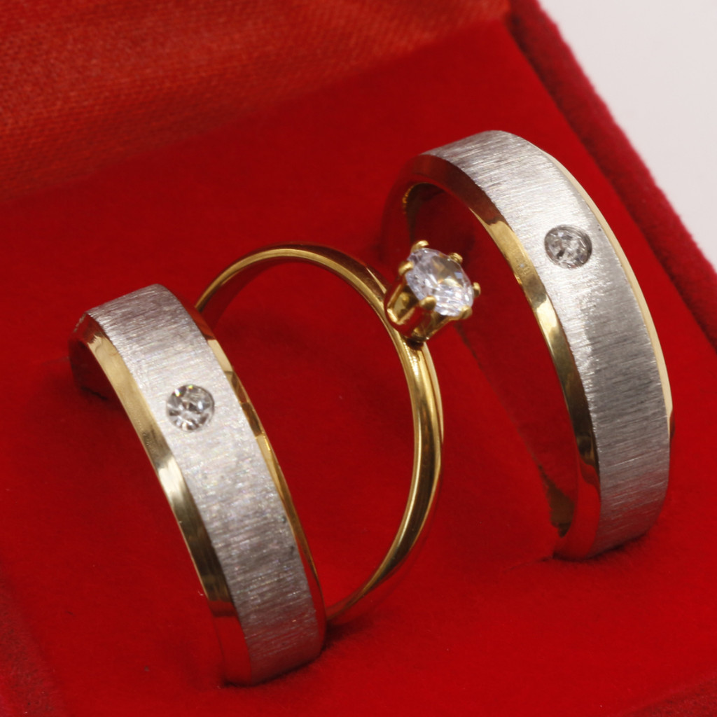Aliança de Casamento com Solitário e Caixa de Veludo Noivado Ouro Escovada Zirônia 4mm