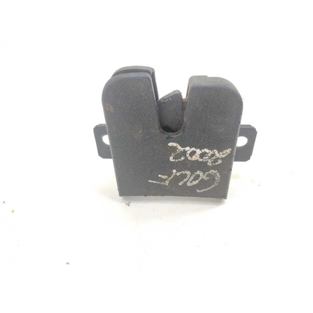 Fechadura Da Tampa Traseira Volkswagen Golf 2002