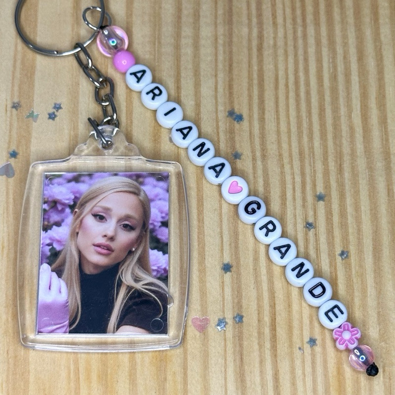 Chaveiro Ariana Grande com Foto Frente e Verso 3x4