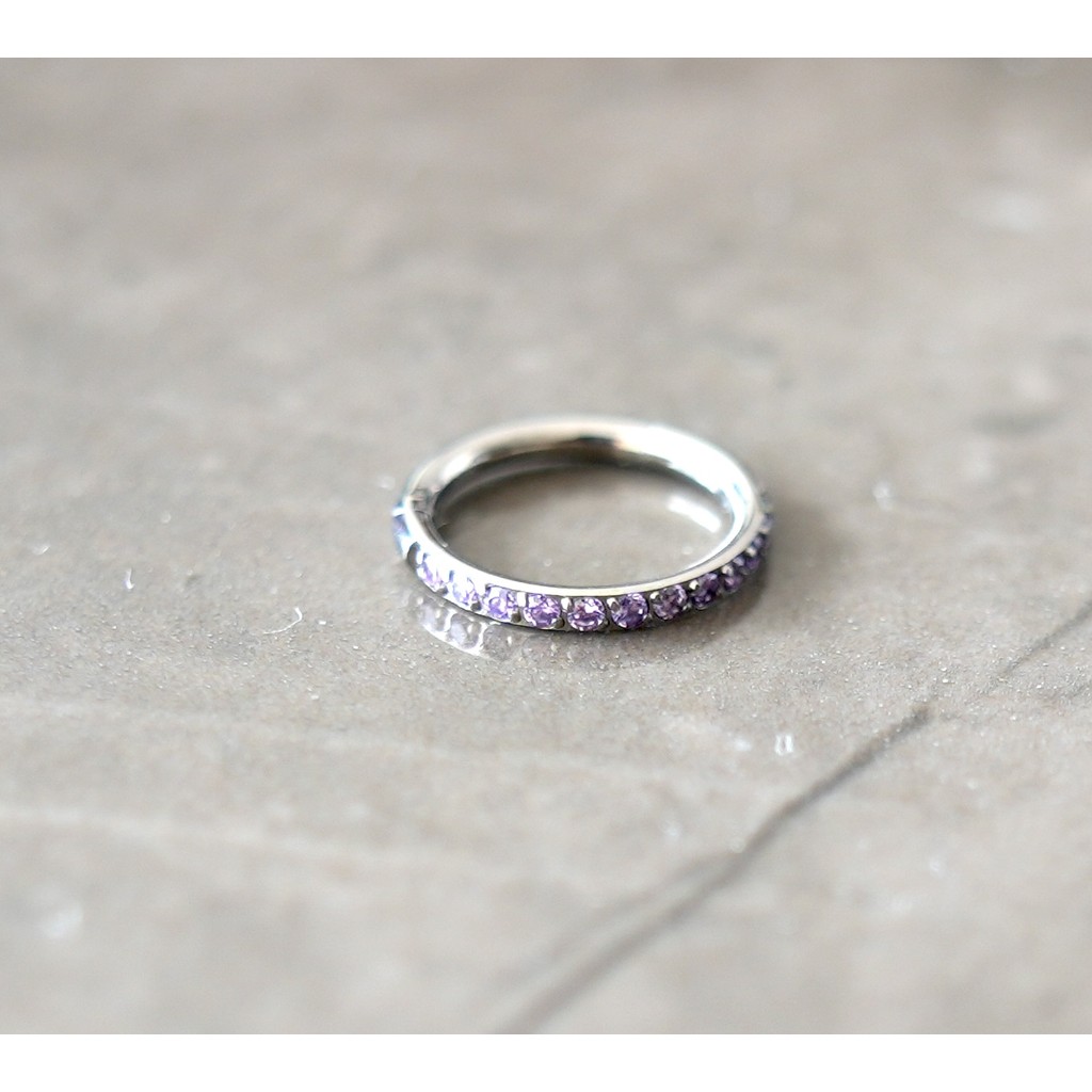 【Brilha】LILAC LINE — Piercing Argola Clicker Zircônia Lilás 8mmG23 Titânio – Hélix / Tragus
