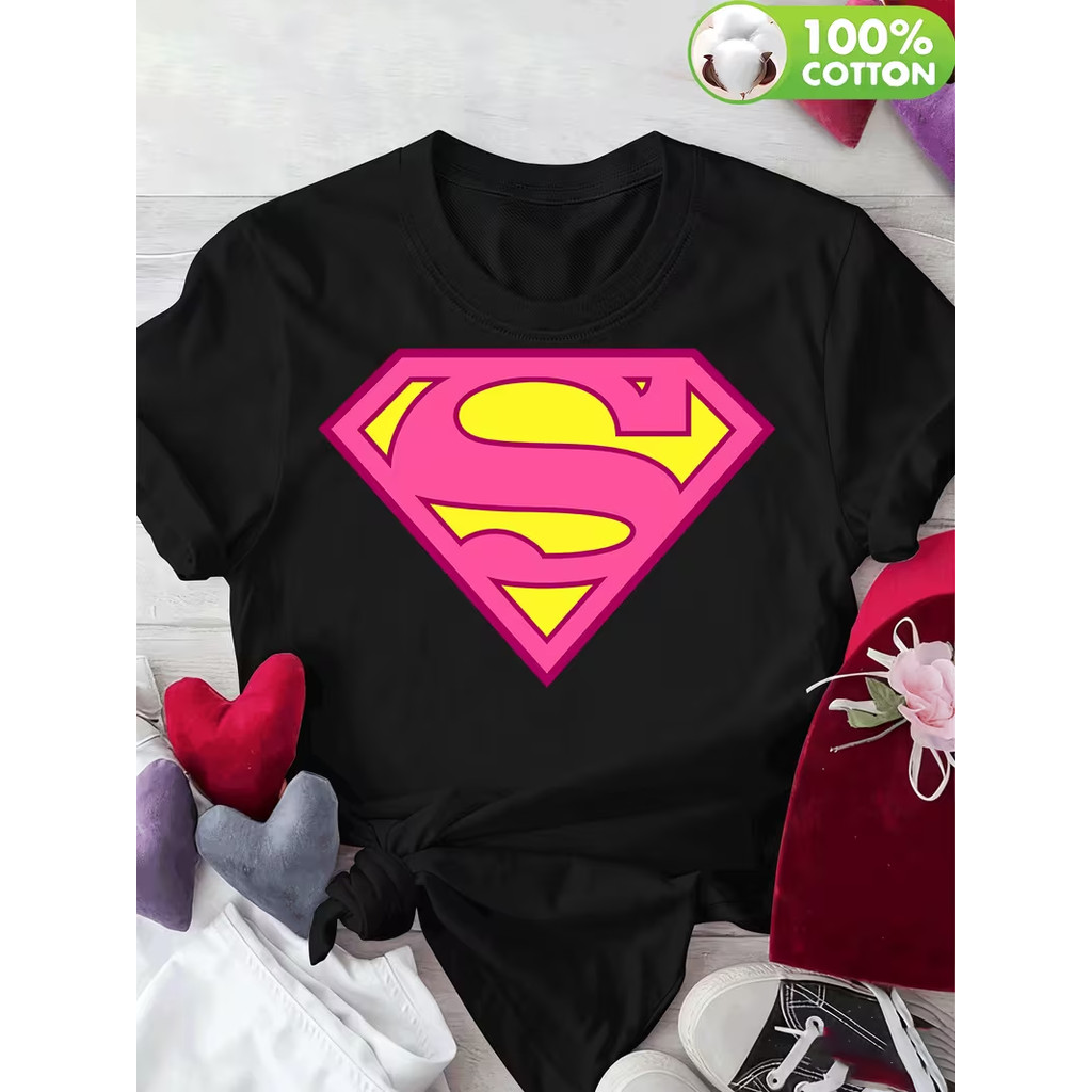 Camiseta Unissex Oversized Plus Size Feminina Masculina Estampa Símbolo do Superman Rosa e Amarelo  Streetwear 100%