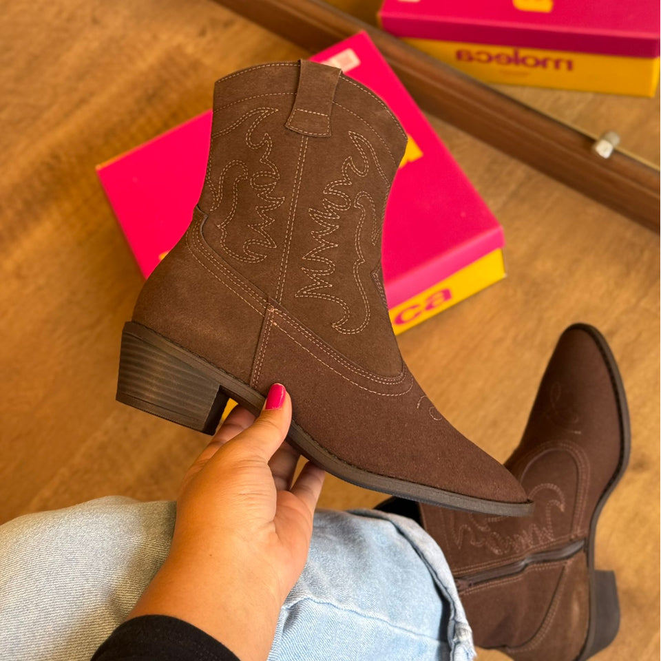 Bota Moleca Cano Curto Country 5353.201