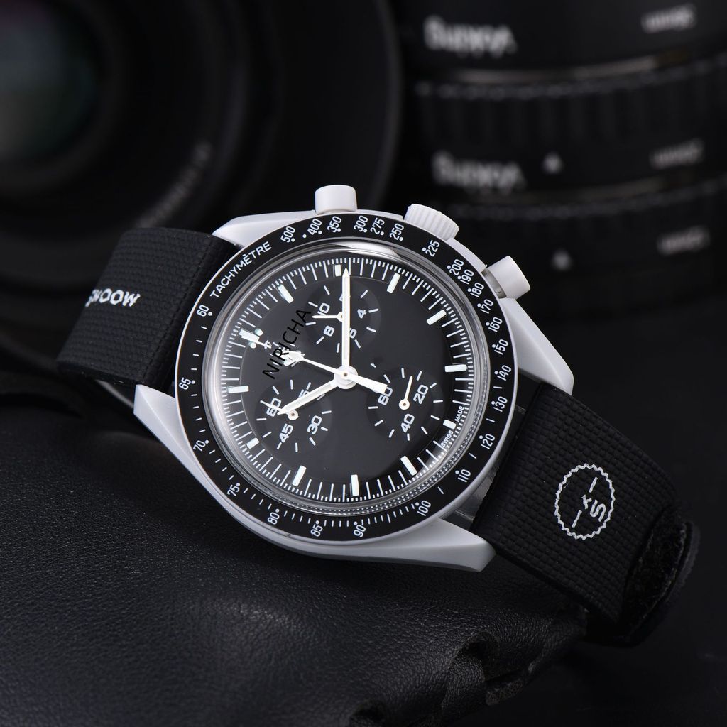 Novo estilo pulseira de Silicone moda plástico Ultra-leve relógio de quartzo esportes em Oferta na Shopee