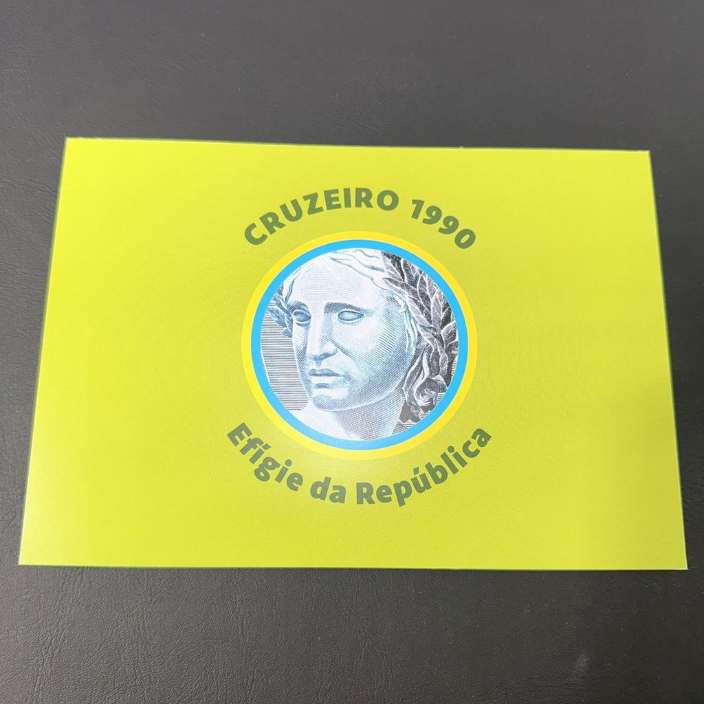 Folder 200 Cruzeiros Efígie da República com Cédula FE Nacional