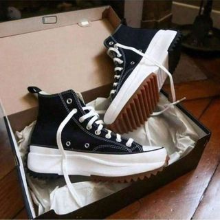 Tenis Bota Taylor Chunk Feminino Modinha Blogueira Branco/Preto Extremo Conforto e Estilosa - Sola Alta Cano Alto